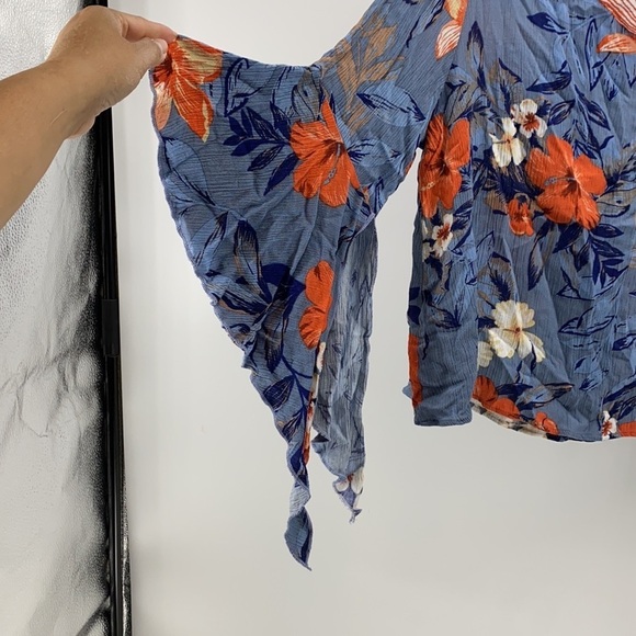 CLOSETRIX TROPICAL PRINT CROPPED WATERFALL SLEEVE - Picture 6 of 7